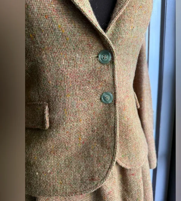 Vintage 60/70s Casual Corner tweed skirt blazer suit set, size medium - Image 3