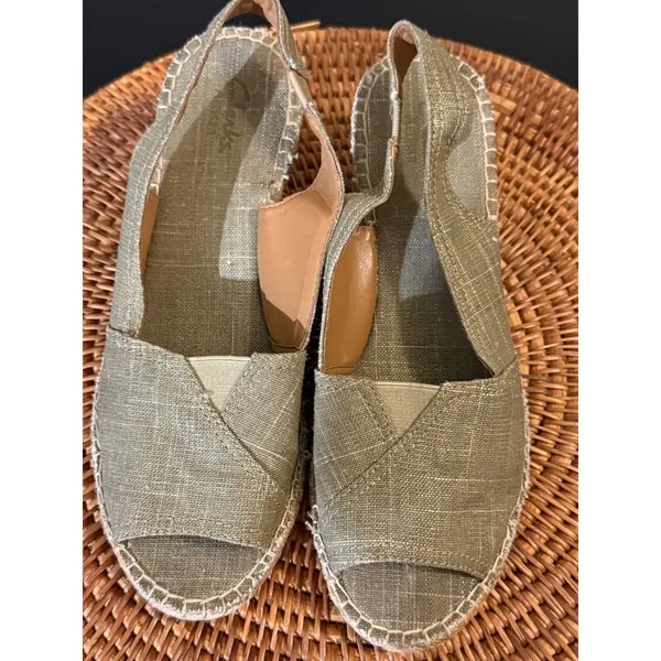 Clarks Artisan Petrina Gaia Sage Green Metallic‎ Espadrille Wedge Sandals 8.5M - Image 6