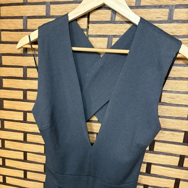 Windsor Gray Cross Over Back‎ Romper Size Large - Image 3