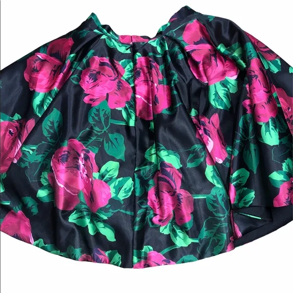 Sherri Hill size 2 gorgeous 2 piece lace & floral skirt set- Homecoming,Prom - Image 9