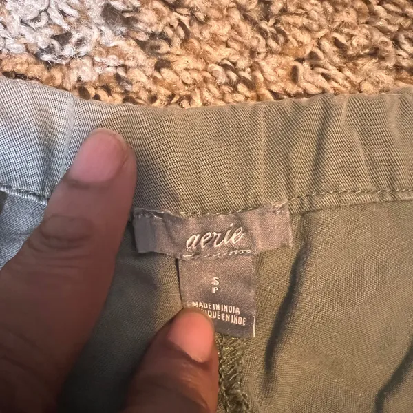 Aerie Womens Shorts‎ Size S Olive Green Casual Drawstring Ruffle Hem - Image 2