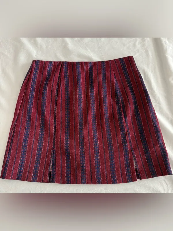 Mi Ami Burgundy Boho Striped Mini Skirt Size Medium Red - Image 4
