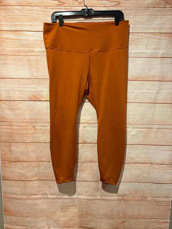 Nike Women's Orange High-Rise Leggings - Image 2