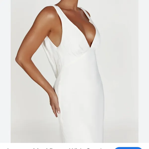 White V - Image 5