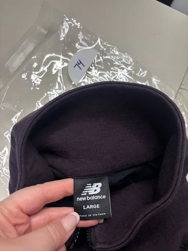 New Balance Vest Womens 247 Luxe Long Length Zip Size Large Funnel Neck Fleece - Image 5