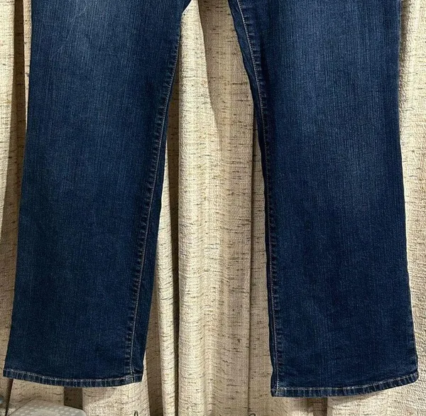 Torrid Relaxed Boot Vintage Stretch Mid-Rise Jean - 18 R - Image 3
