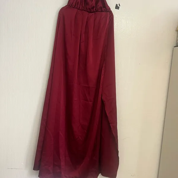 Elegant Burgundy Maxi Dress - Image 5
