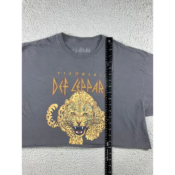 Def Leppard‎ Graphic T-Shirt S/M Oversized Pyromania Leopard Raw Hem Crop Top - Image 5