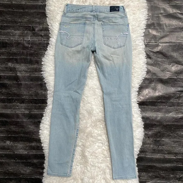 AMERICAN EAGLE LIGHT DENIM DISTRESSED SKINNY JEANS BASIC CASUAL NORMCORE GRUNGE - Image 7