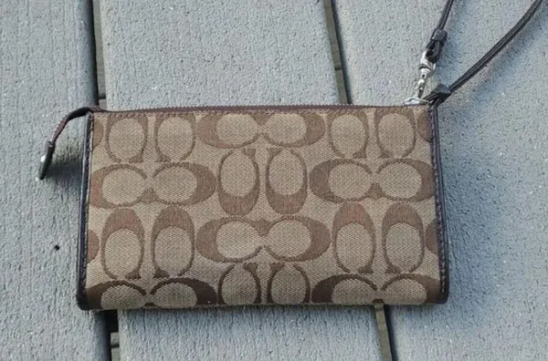 Coach Canvas Logo Wristlet | Coach Logo Canvas Wallet - Image 2