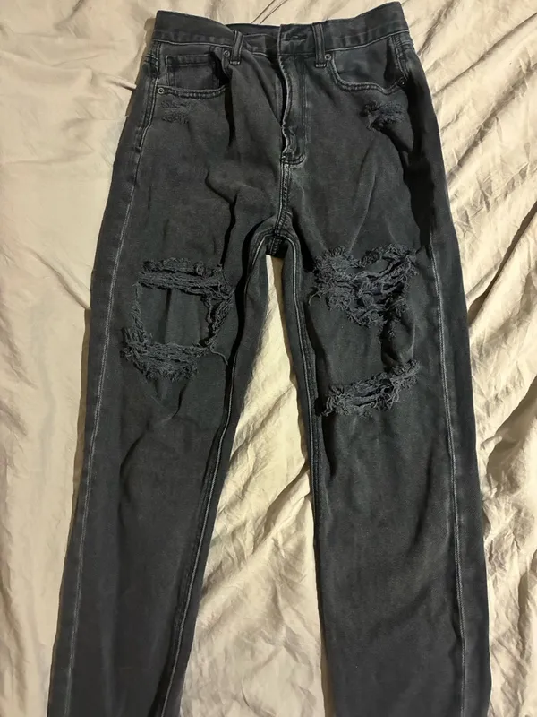 American Eagle Jeans - Image 3