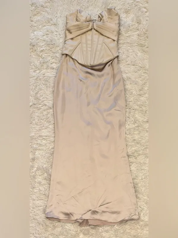 NEW HOUSE OF CB Eve Satin Strapless Corset cream Gown Sz M - Image 4