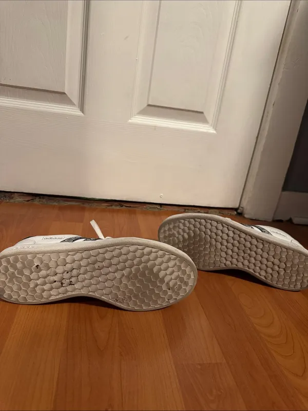 adidas White Sneakers with Gray Snake-Print Stripes - Image 7