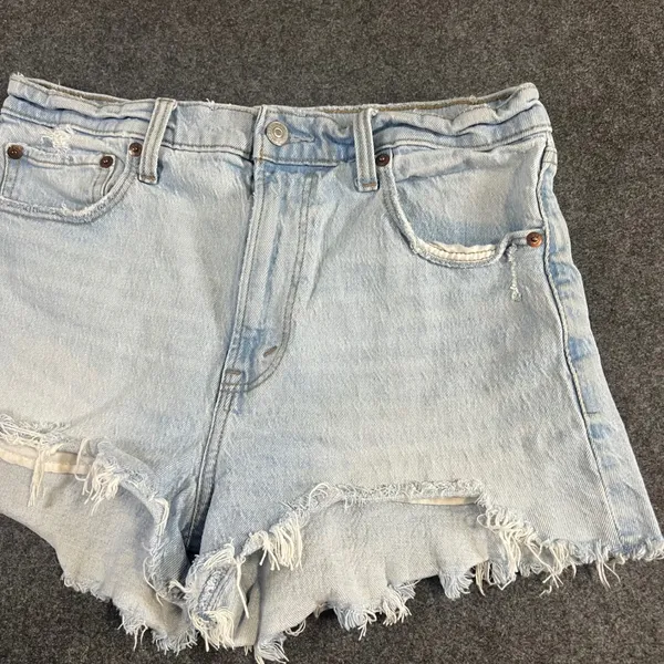 Abercrombie & Fitch The Mom Short Light Wash High Rise Distressed Denim 28 6‎ - Image 7