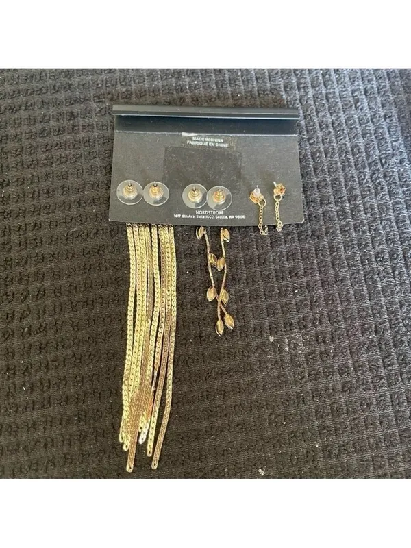 Free Press set of 3 gold tone floral design earrings NEW - Image 3