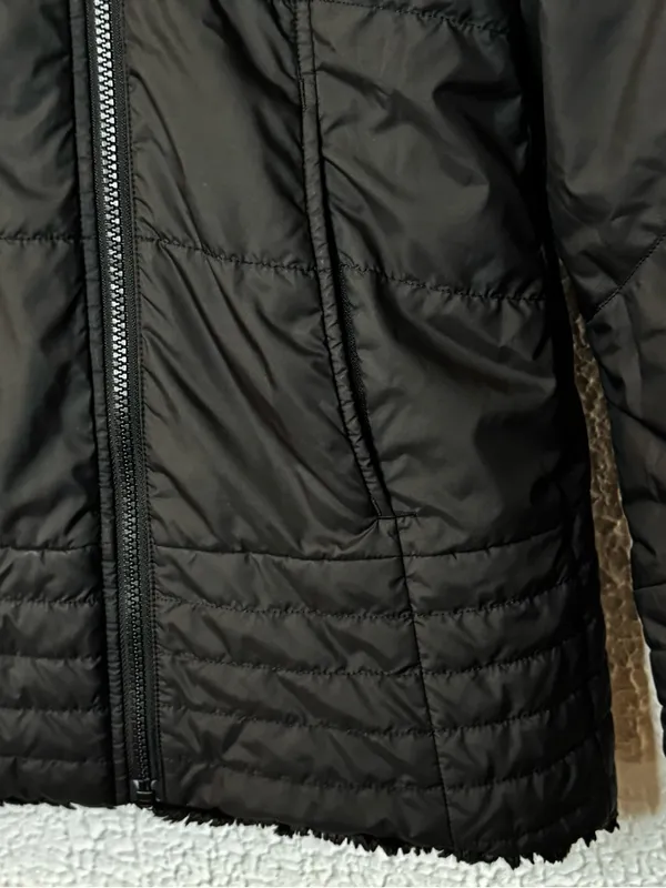 The North Face Mossbud Swirl Reversible Black Hooded Quilted Parka - Image 3