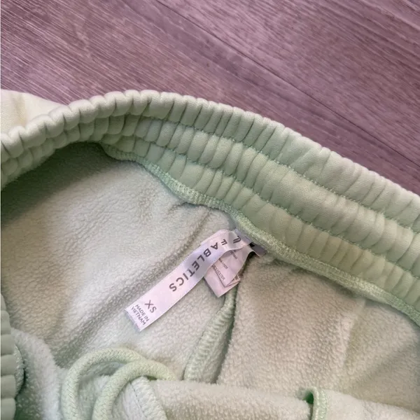 •FABLETICS• LIME GREEN JOGGER SWEATPANTS - Image 4