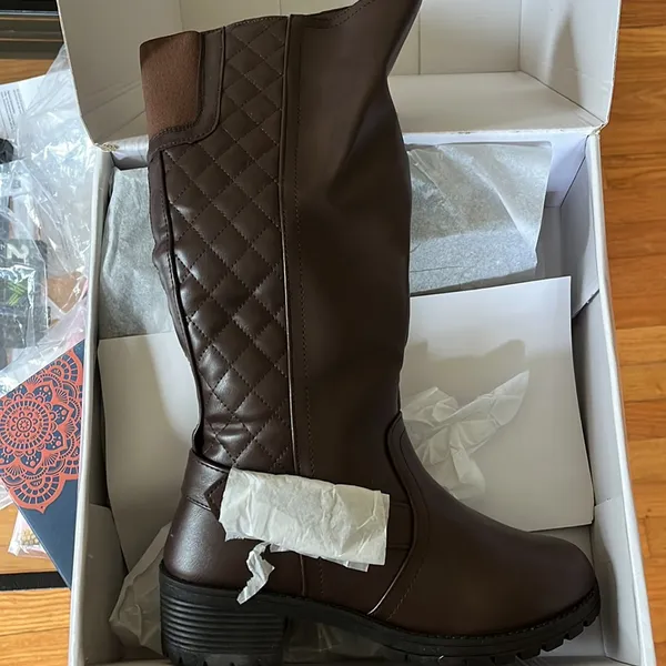 Olivia Miller Brand new in box - Image 2