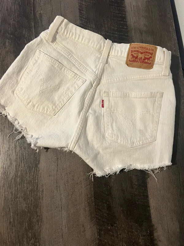 Levi’s Shorts 501 - Image 2