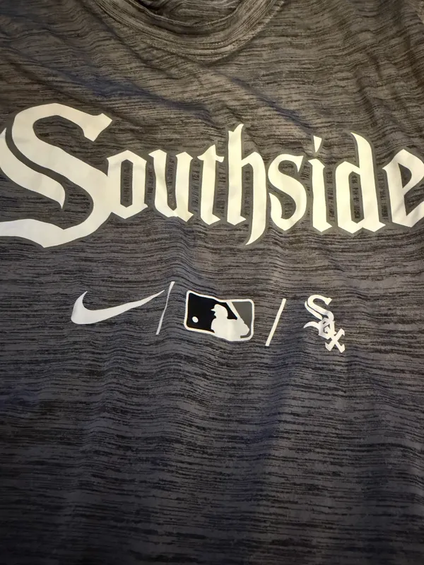 Nike Grey MLB Sox tshirt - Image 3