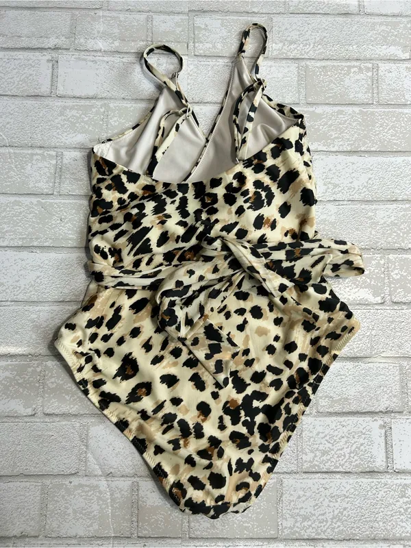 Aerie Women’s Leopard Print Wrap One-Piece Swimsuit pool Resort - size Small - Image 2