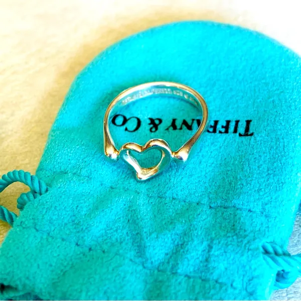 SUPER CUTE TIFFANY&Co LOVING HEART ring💖 - Image 12