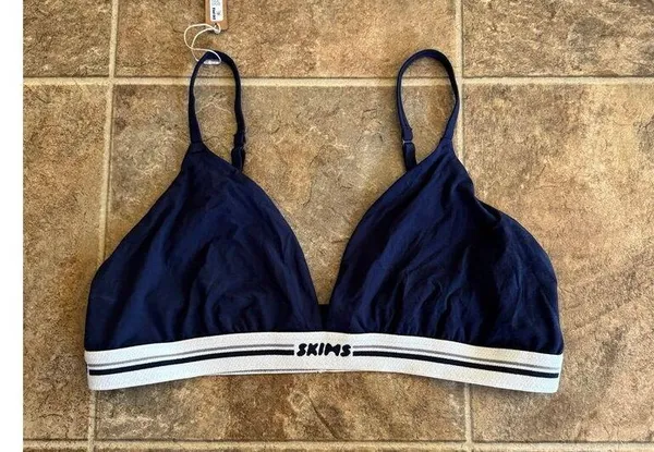 Skims Fits Everybody Logo Triangle Bralette Navy Size Large - Image 2