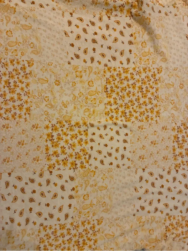 Women’s American Eagle Short Sleeve White & Yellow Floral Patchwork Tee Size S - Image 3