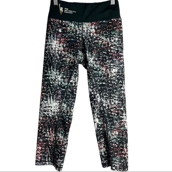 Vintage Asics NYC Marathon 3/4 Leggings Size XS - Image 3