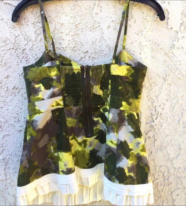 Jessica Simpson Womens medium green ruffle bottom sleeveless tank top - Image 2