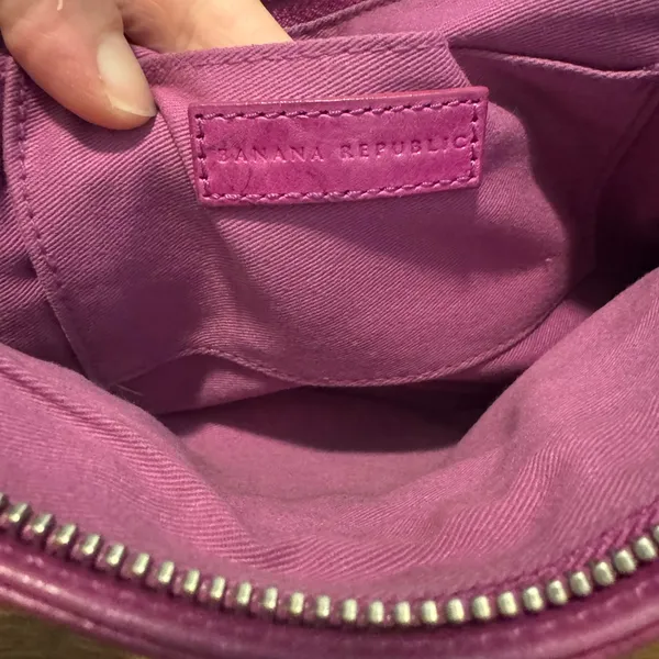 banana republic‎ Leather Wristlet Fushia CP - Image 6