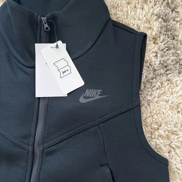 NWT NIKE Sportswear Tech Fleece Full-Zip Vest - Image 4