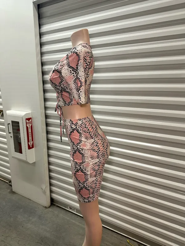Pink Snakeskin 2-Piece Set 🐍 Sexy DIY Halloween Costume Idea - Image 5