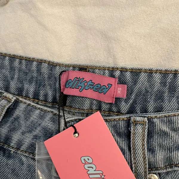 Edikted Shorts Denim - Image 3