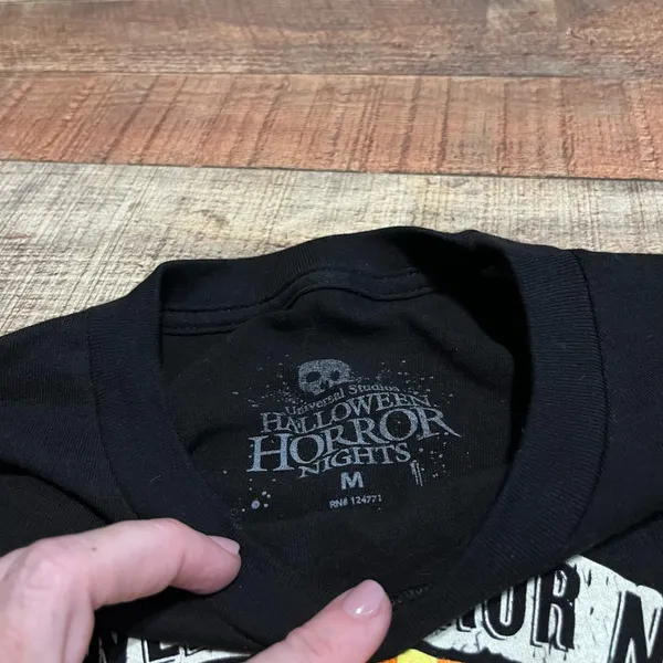Halloween Horror Nights Day of the Dead Skeletons Universal 2022 Tee Sz M - Image 3