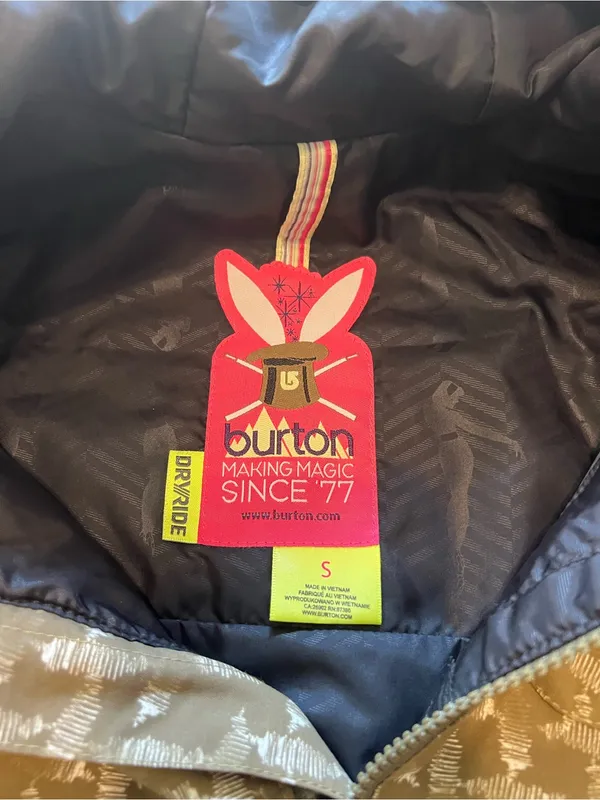 Burton Dryride snowboard coat - Image 14