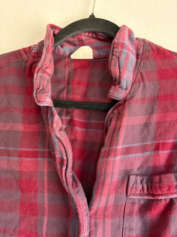 Pact casual short sleeve plaid top blouse size small red cotton - Image 2