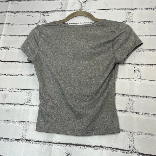 Heart Hips Gray Crop Cut Out T-Shirt V Neck Y2K SZ S Short Sleeve Top Fitted - Image 9