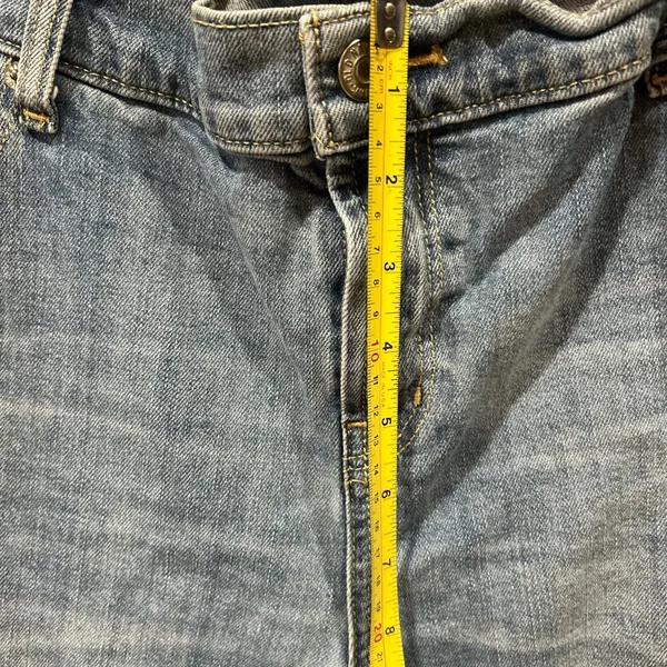 Old Navy Mid-Rise Distressed Jeans – Women’s Size 14 - Image 4
