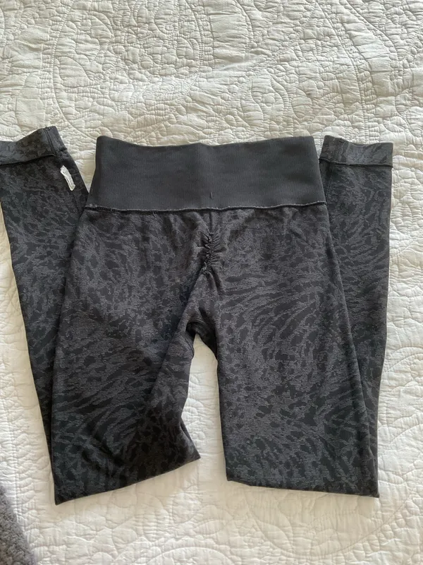 Gymshark Adapt Camo Leggings Black - Image 4