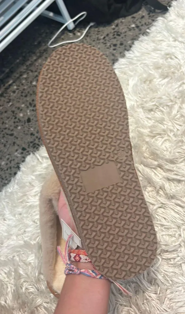 The Comfy Slippers - Image 7