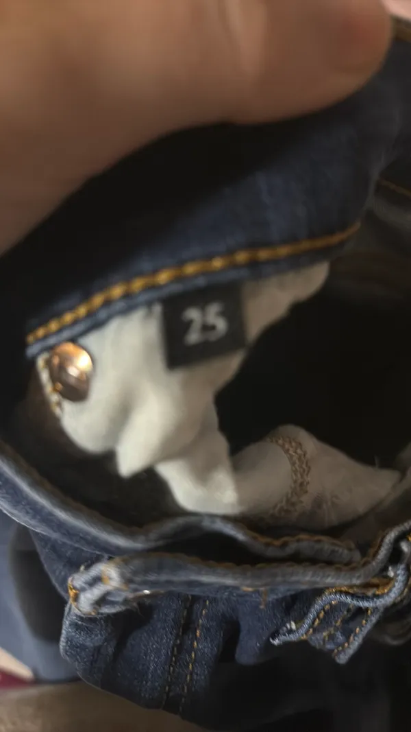 7 For All Mankind - Image 3