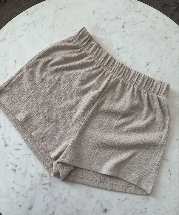 New H&M shorts sz M - Image 2