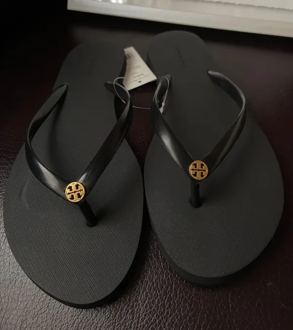Tory Burch NWT Solid thin flip flop PVC/EVA size 9 in black 2023 new style - Image 6