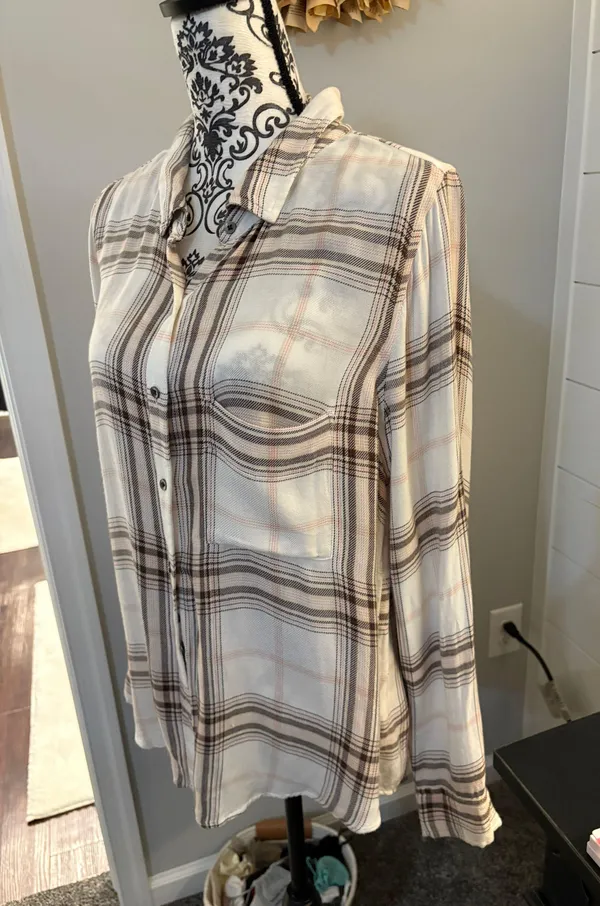 Susina Size Large Long Sleeve Plaid Shirt - Image 5