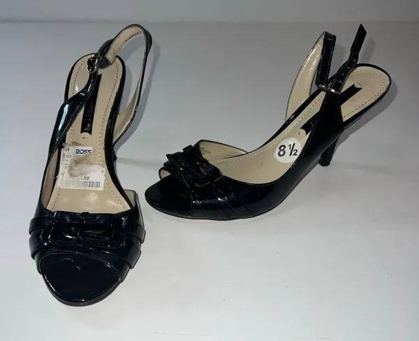 Kitten Heels Size 8.5 - Image 3