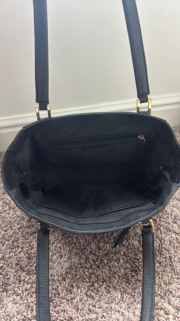 Calvin Klein Leather Shoulder Bag - Image 4
