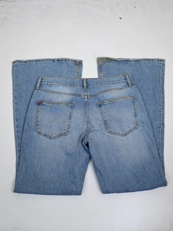 BDG Women's 29 Mid Rise Frayed Hem Flare Jean - Image 5