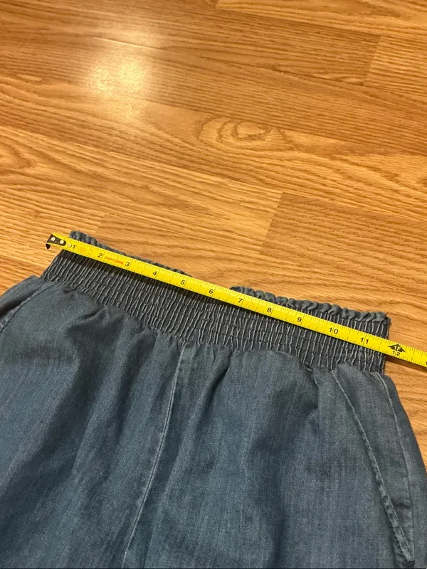 Universal Threads High-Waist Smocked Denim Shorts Size XS - Image 5