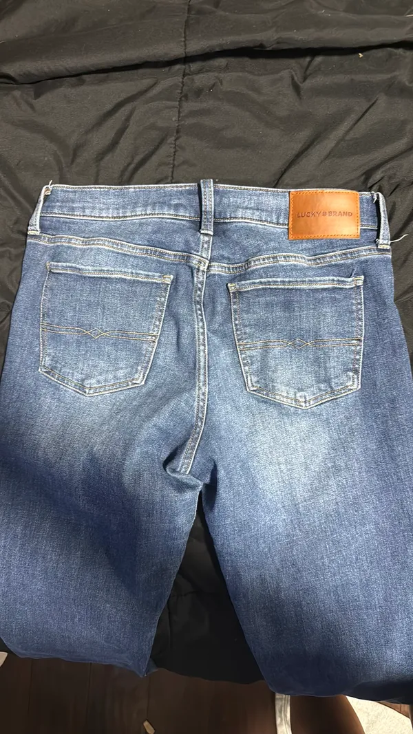 Lucky Brand Jeans Bootcut - Image 3